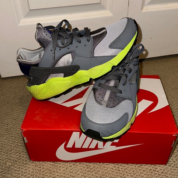 Nike Air Huarache Wolf Grey - Picture 1 of 5